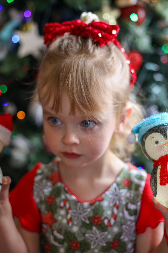 Sequin hand tied bow in colour Mariah