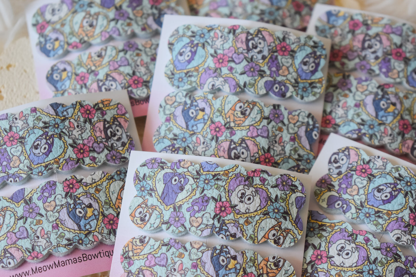 Heeler squiggle snap clip set