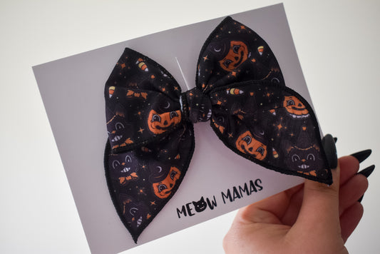 Classic Halloween mini whimsical sailor bow