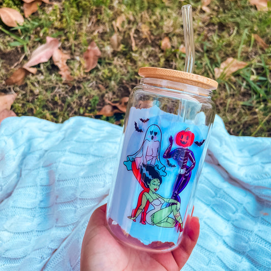 Spooky pinups cup