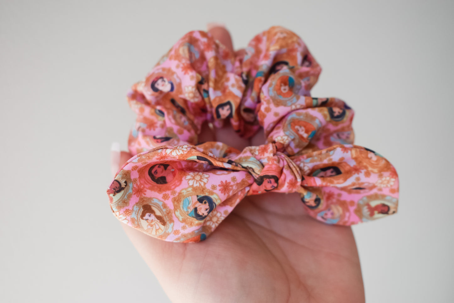 Princess scrunchie