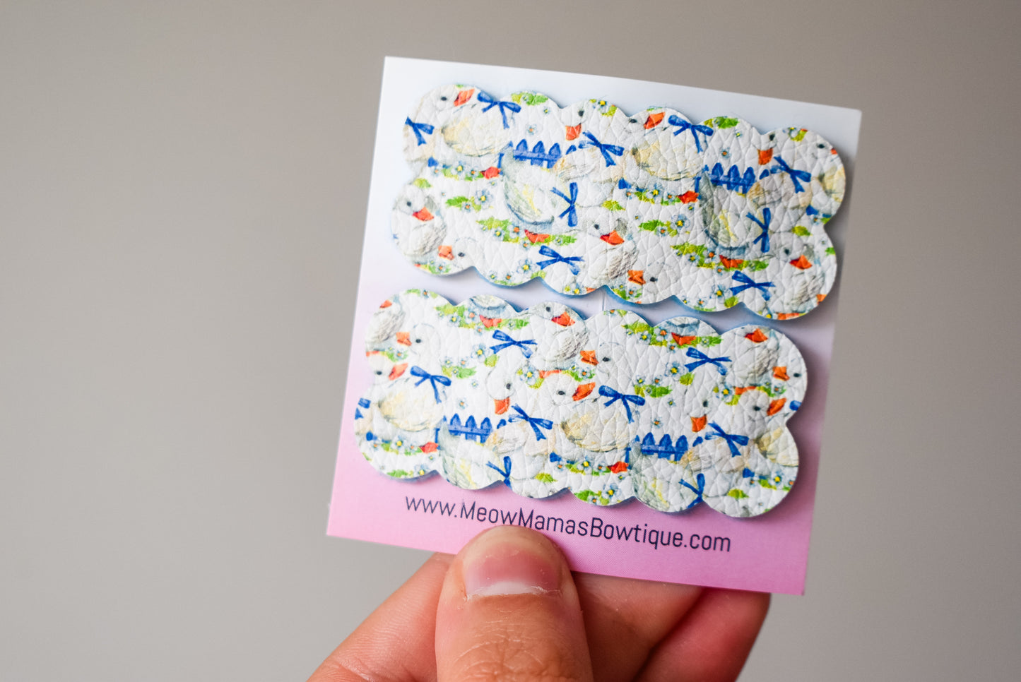 Vintage rabbit squiggle snap clip set