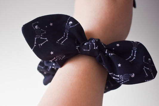 Dancing skeletons small twist scrunchie
