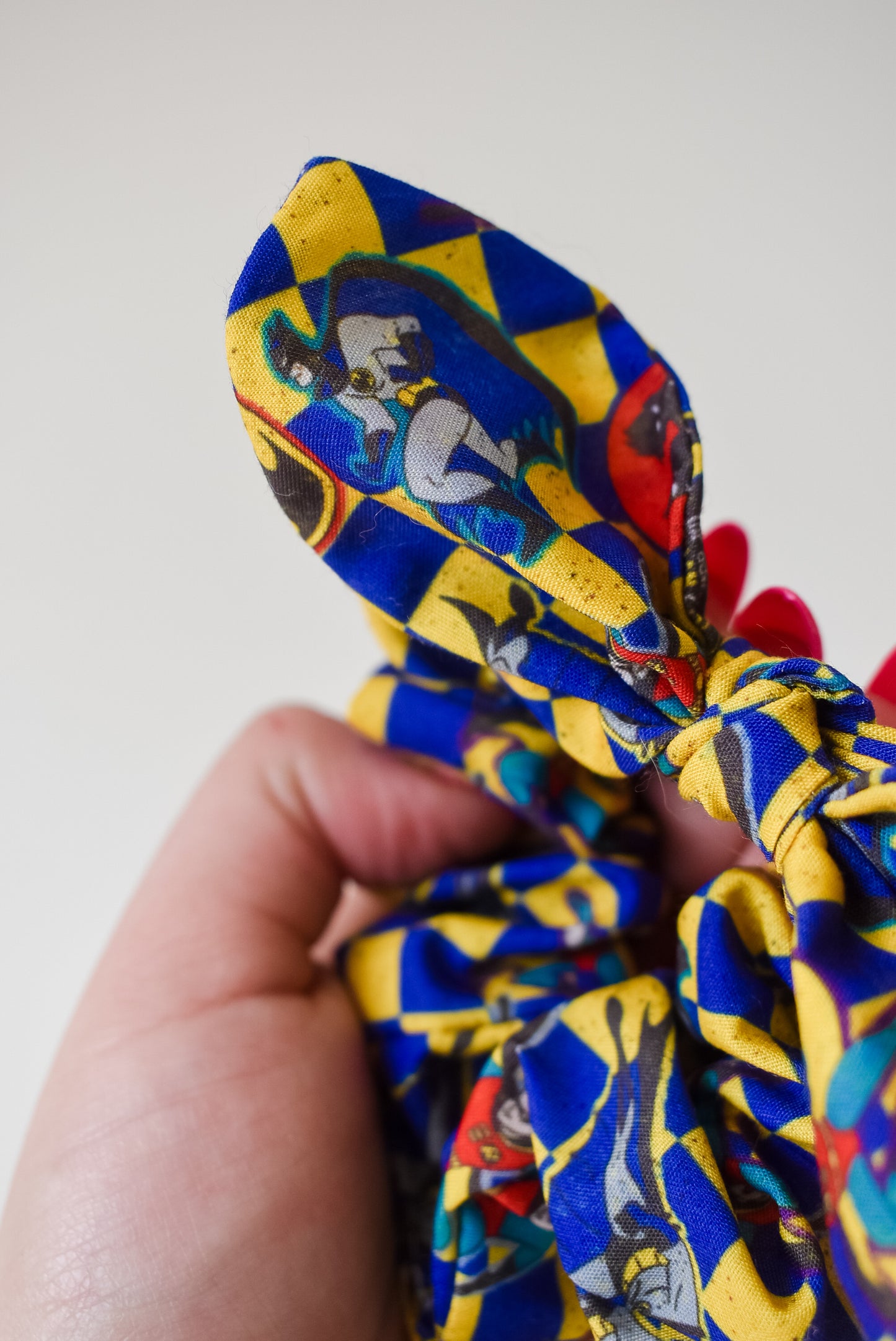 Retro batman twist scrunchie