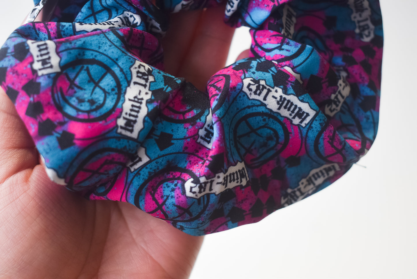 Blink scrunchie