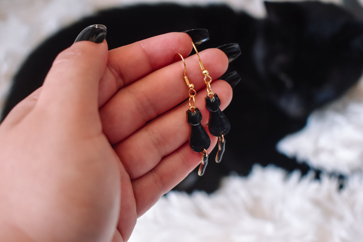 Sitting cat dangle earrings Black cat