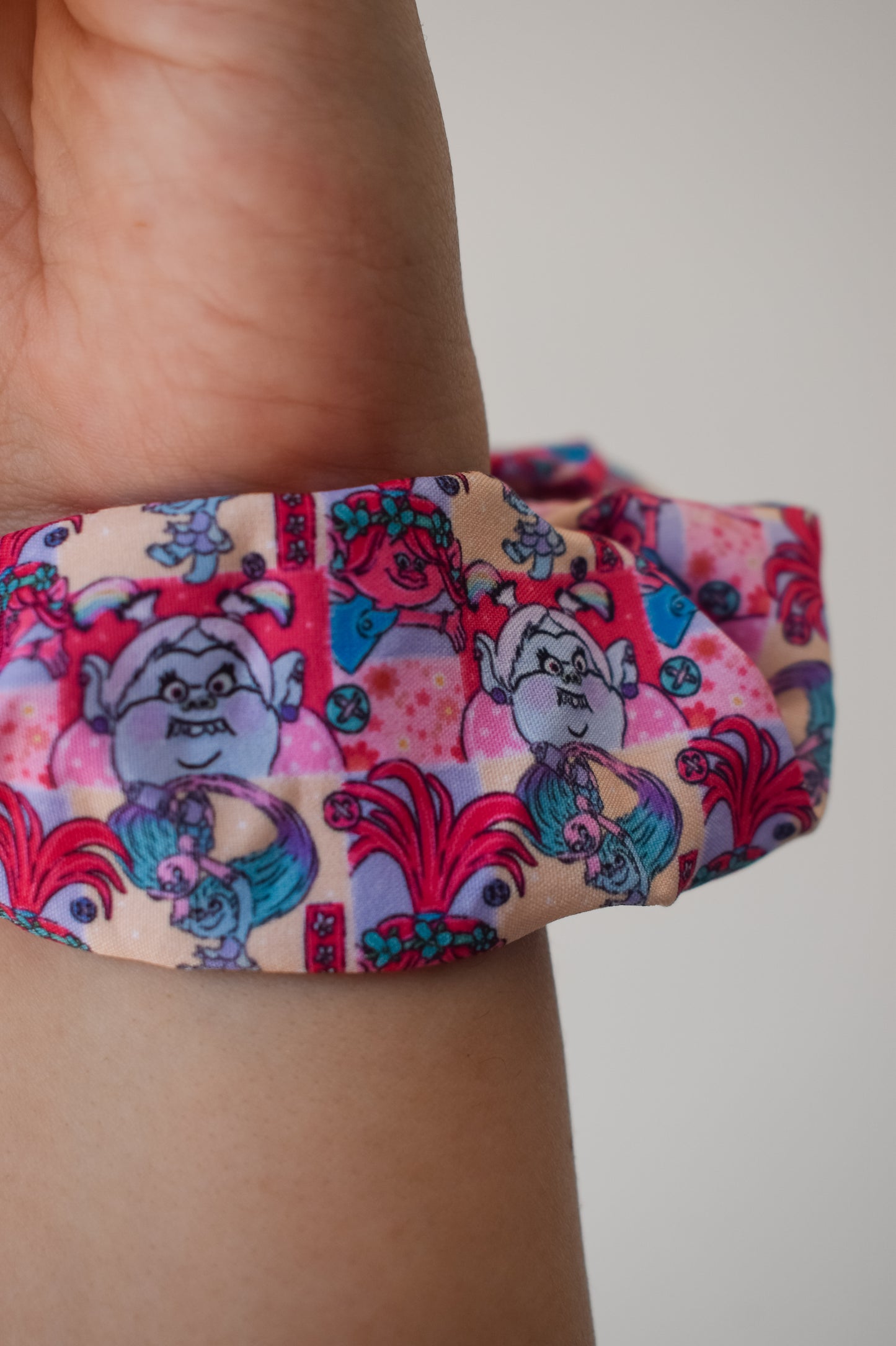 Trolls small twist scrunchie