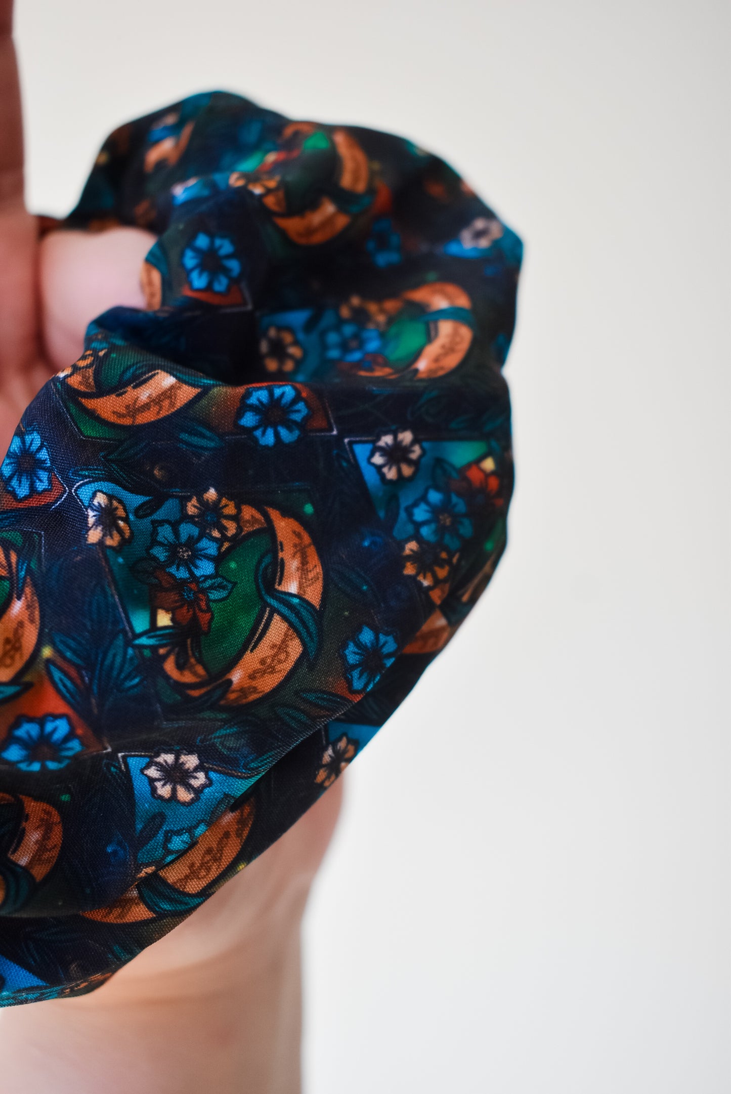 LOTR scrunchie