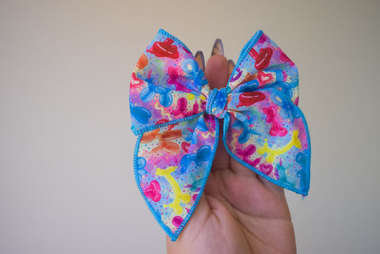 Balloon animal sailor bow