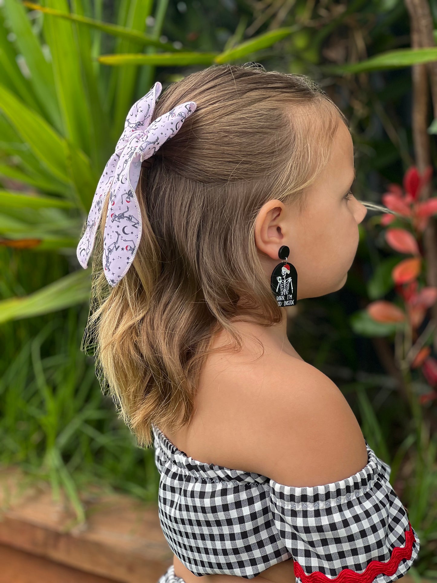 Dead inside but is christmas 5 inch hand tied sailor bowt