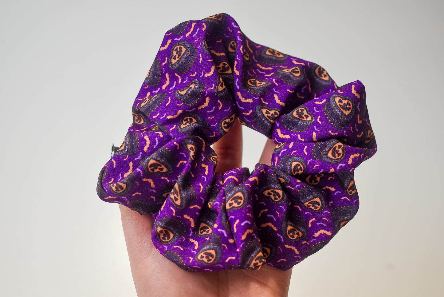 Spooky cakes scrunchie