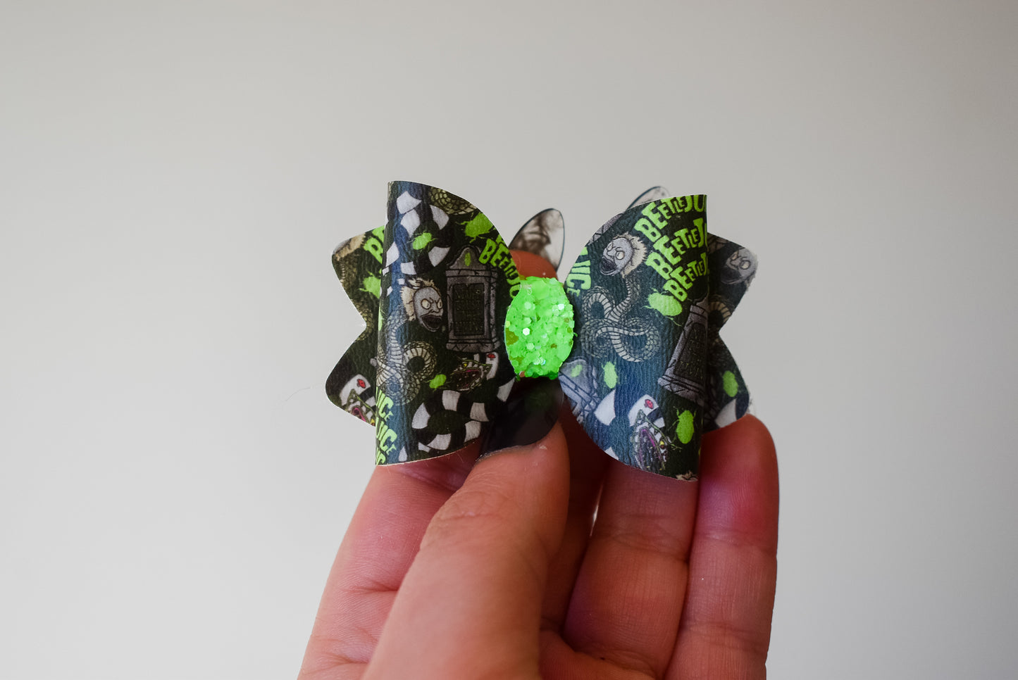 beetlejuice tombstone petite bow