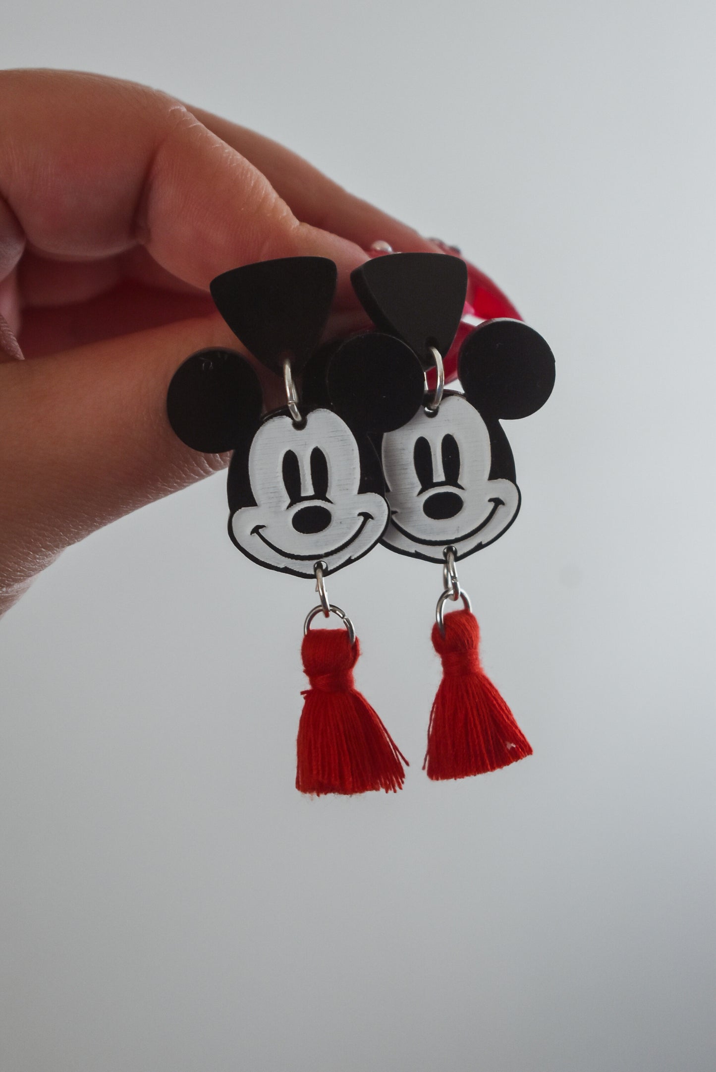 Classic mouse tassel dangle earrings