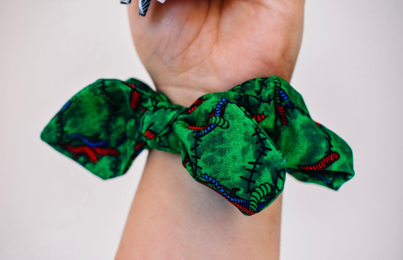 Boogie man small twist scrunchie