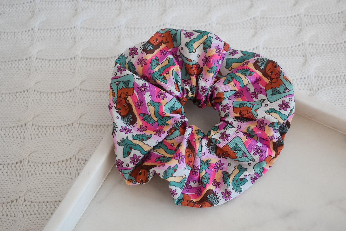 Tiana retro scrunchie