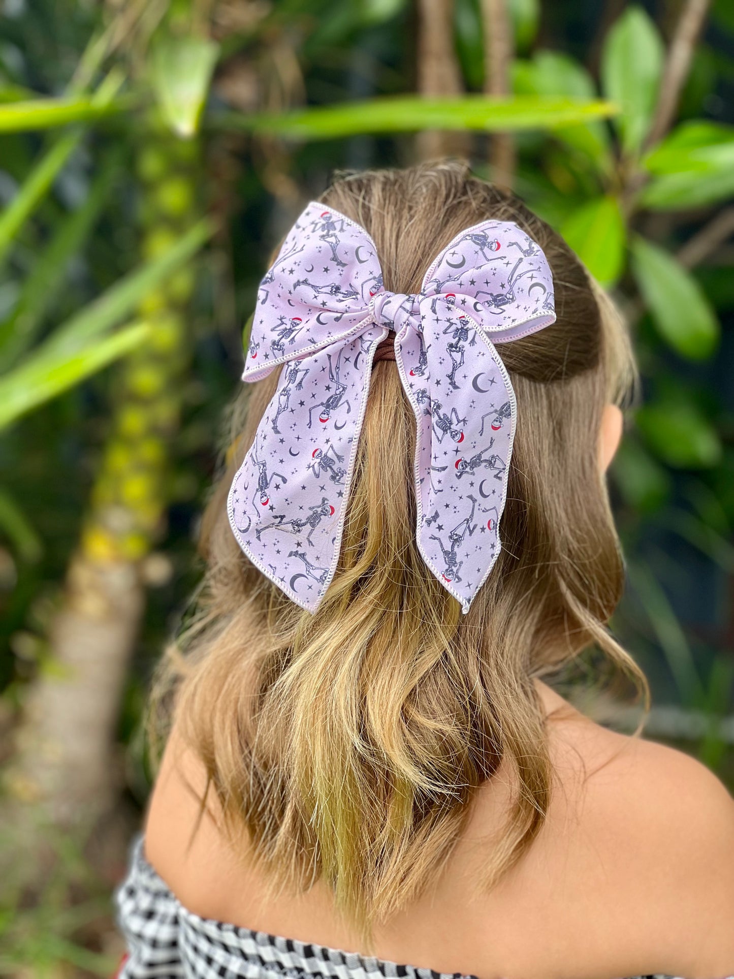 Dead inside but is christmas 5 inch hand tied sailor bowt