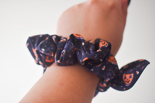 Classic Halloween small twist scrunchie