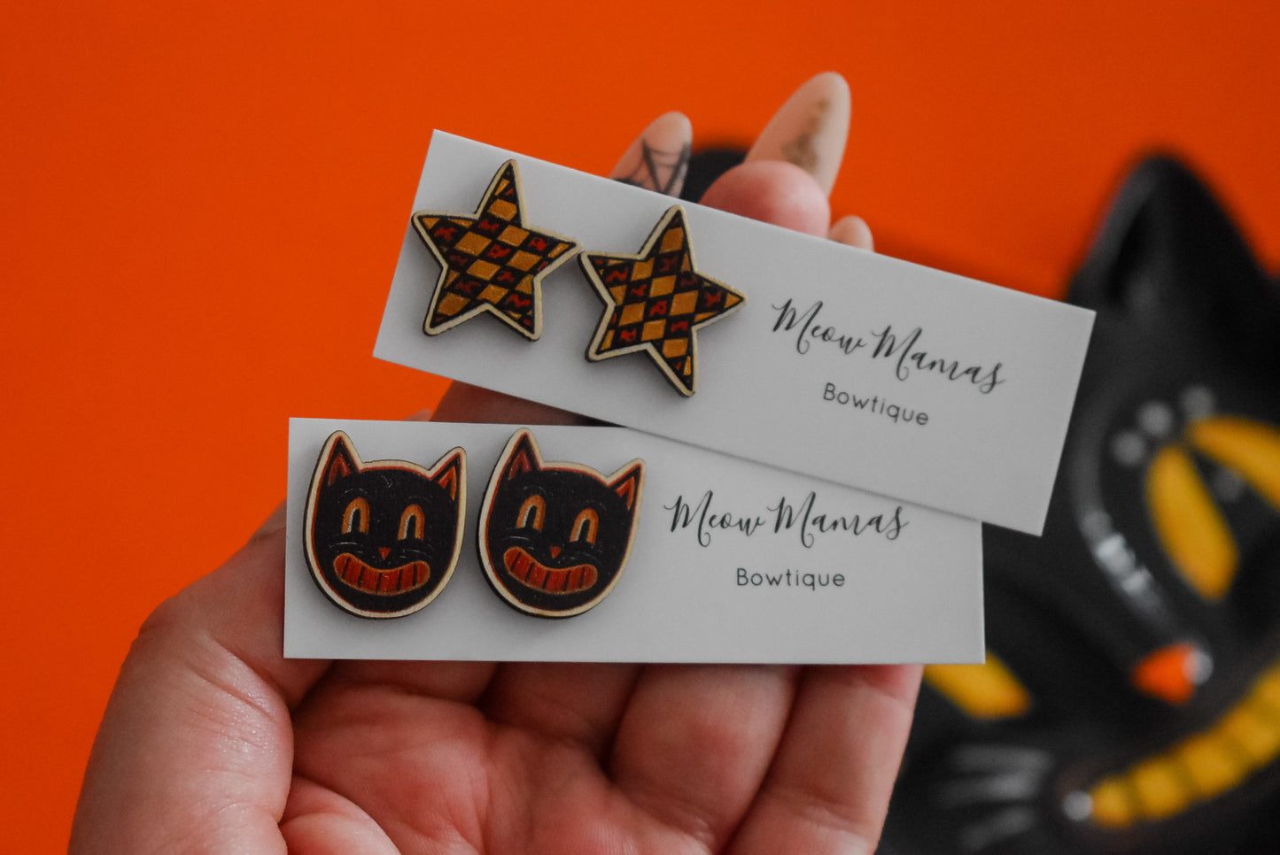 Retro halloween cat stud set