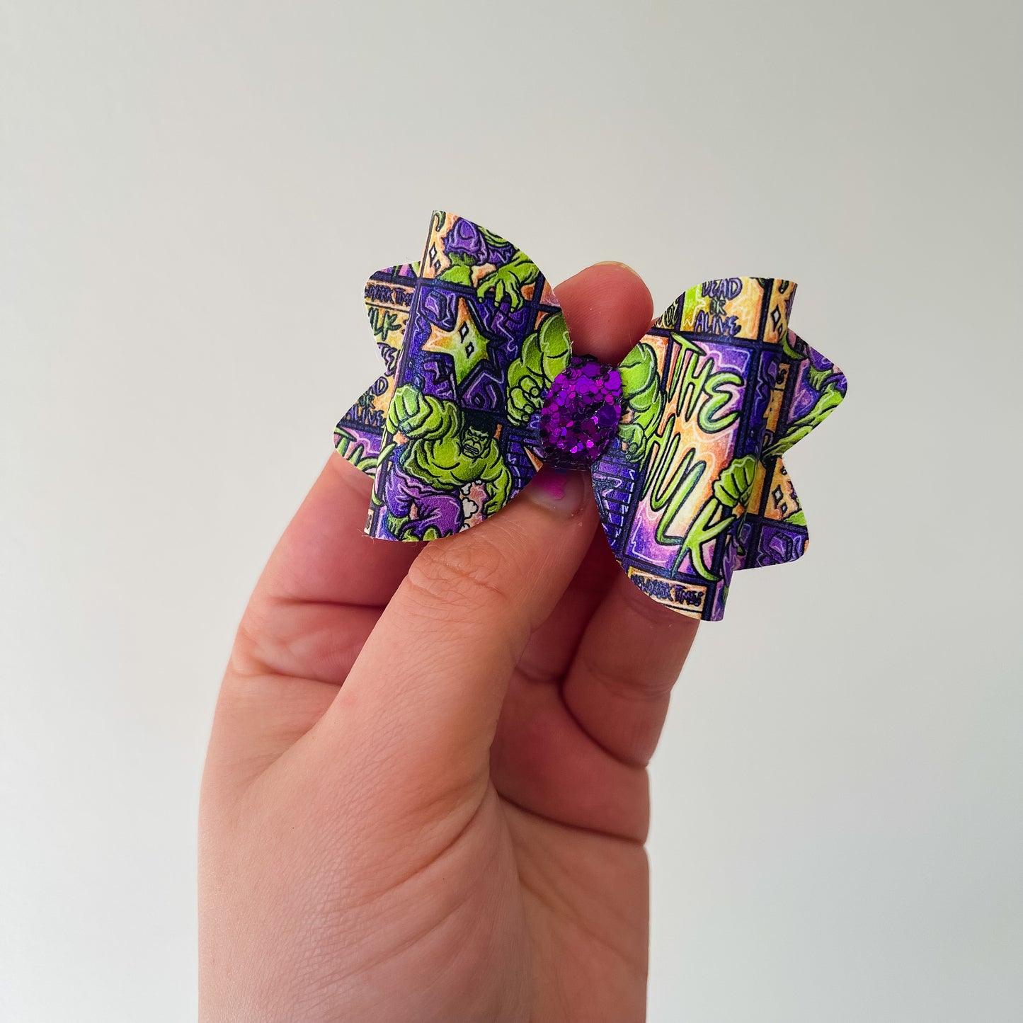 Hulk comic scene bow