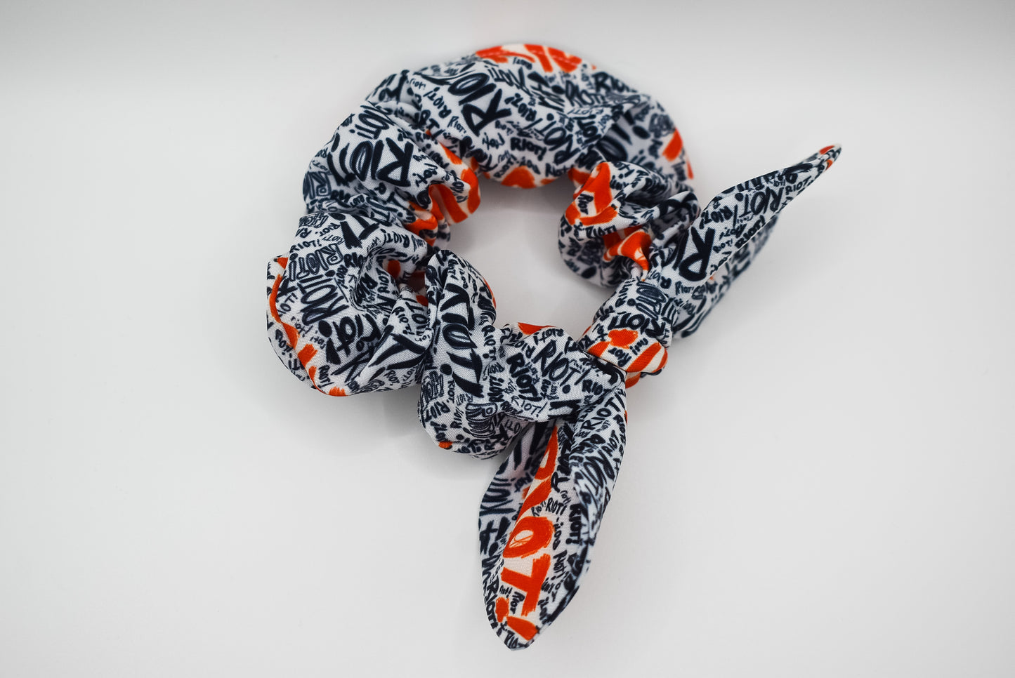 Paramore small twist scrunchie