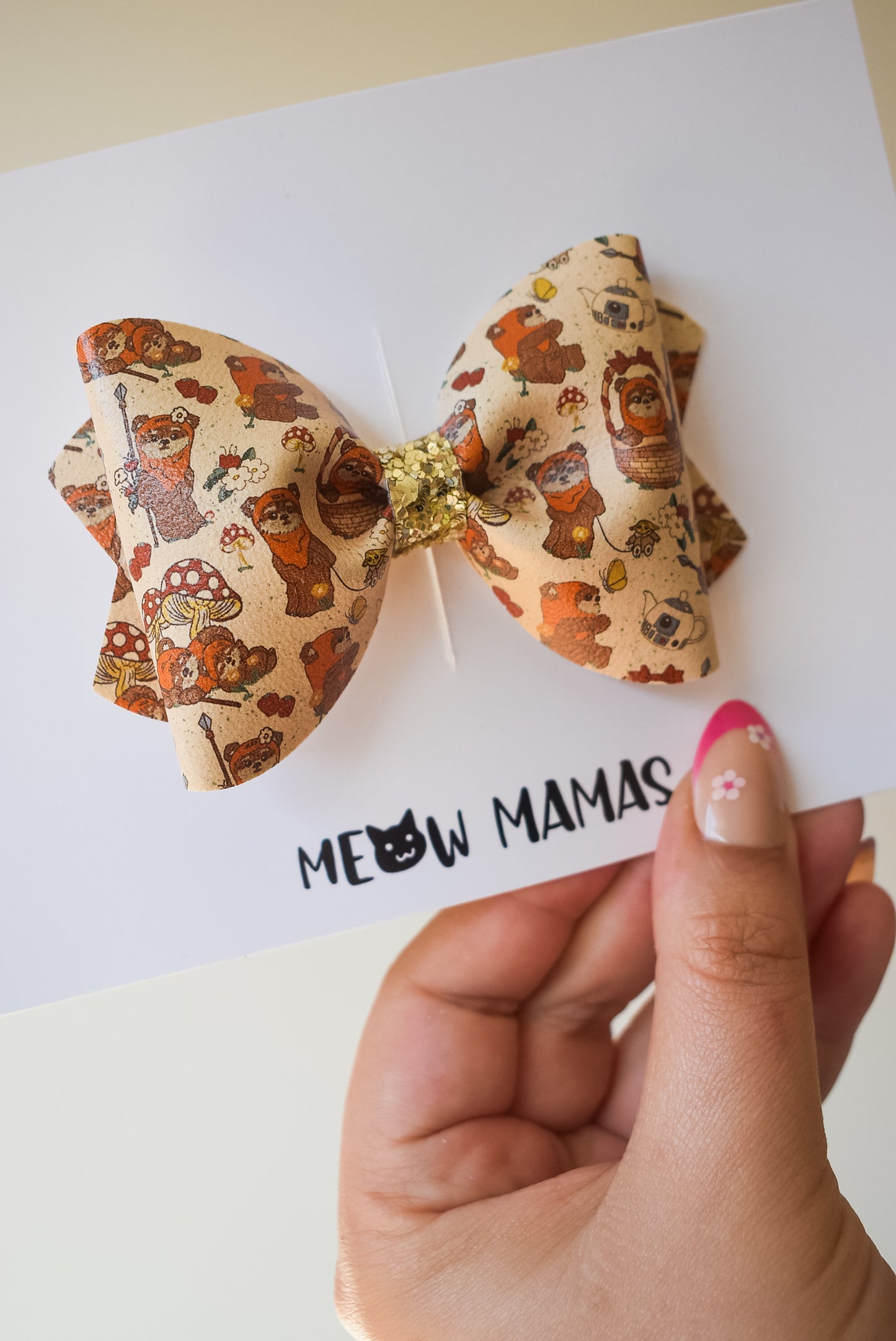 Cottage core Ewoks pinch bow