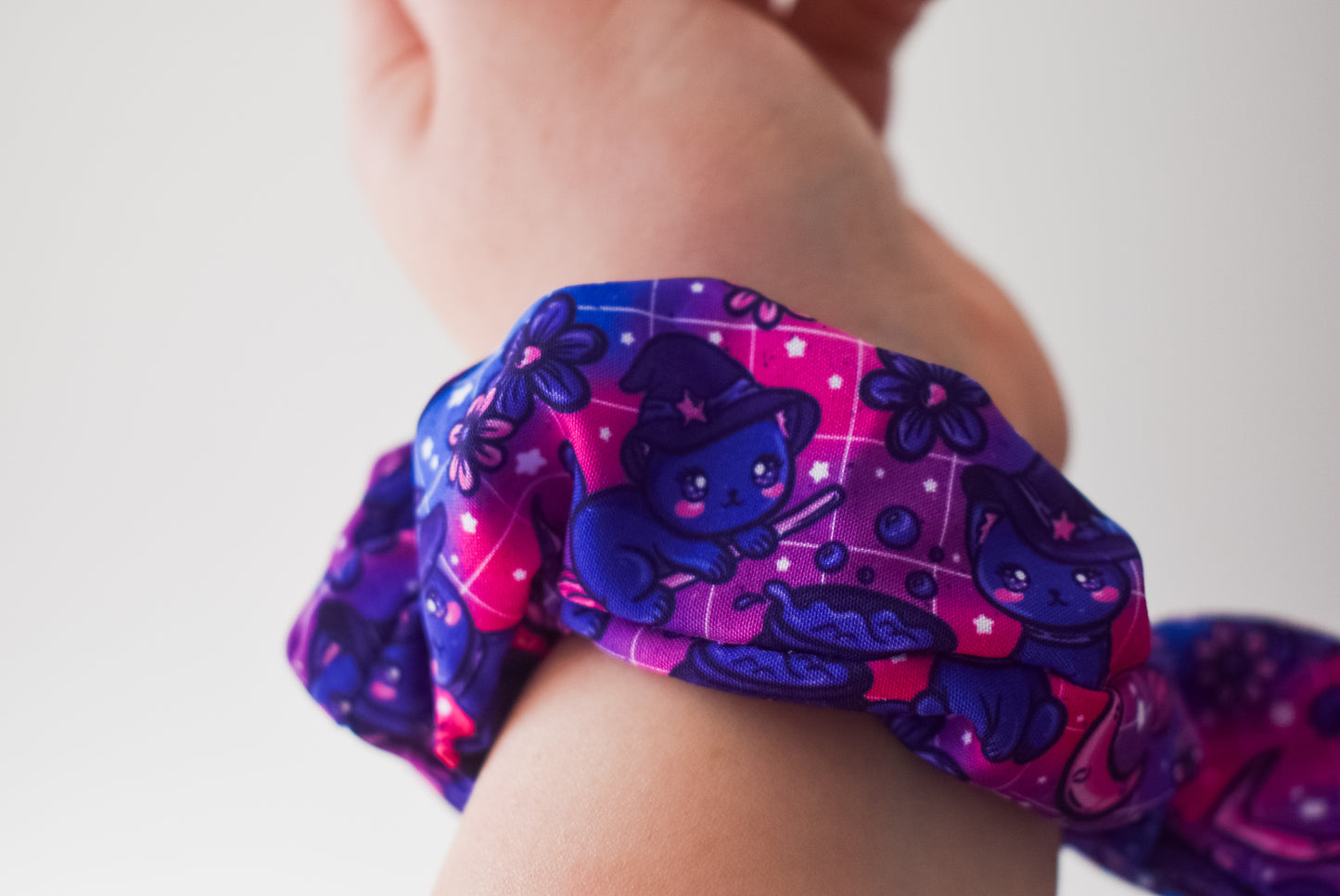 Halloween cats small twist scrunchie