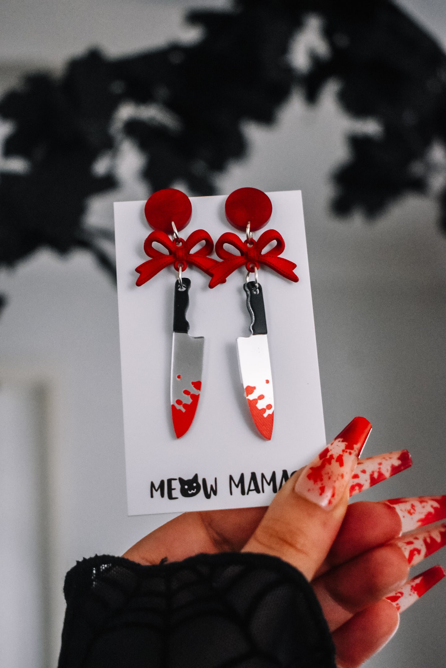 Final girl knife  earrings