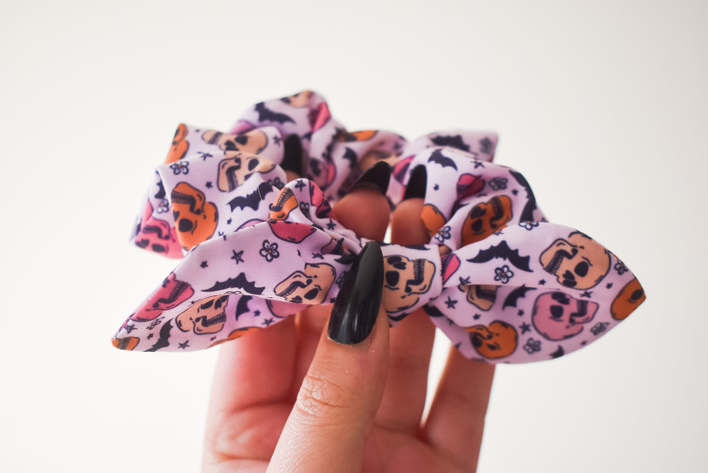 Skulls and bats small twist scrunchie