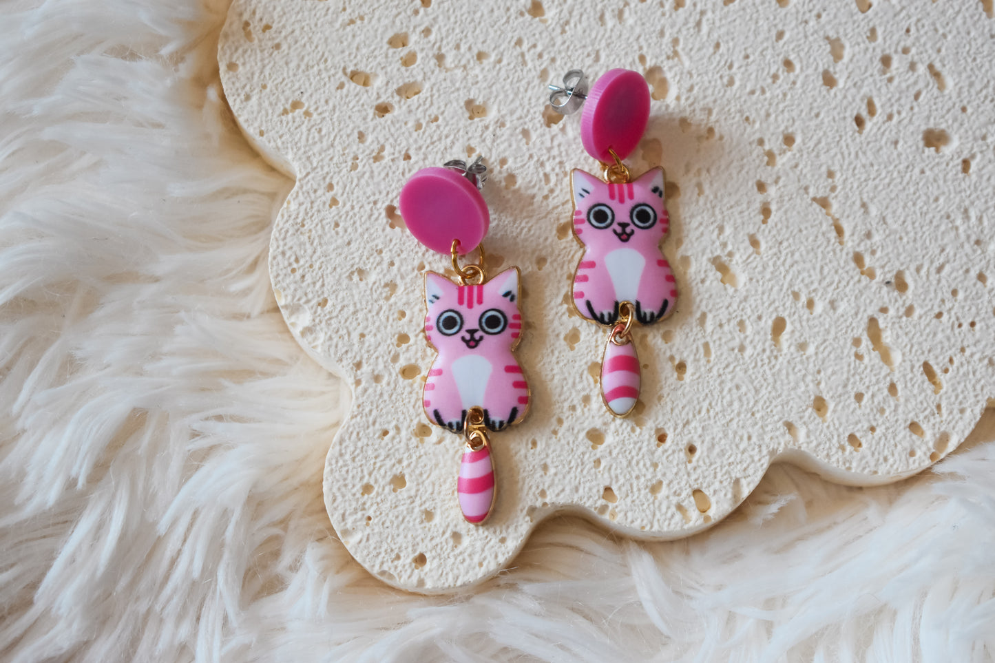 Dangle cat earrings PINK