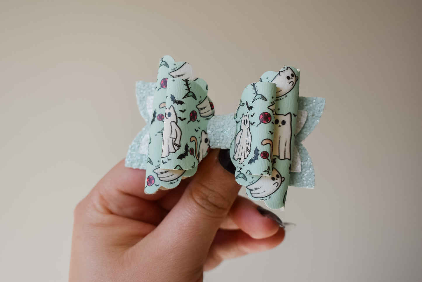 Purranormal cativity bow