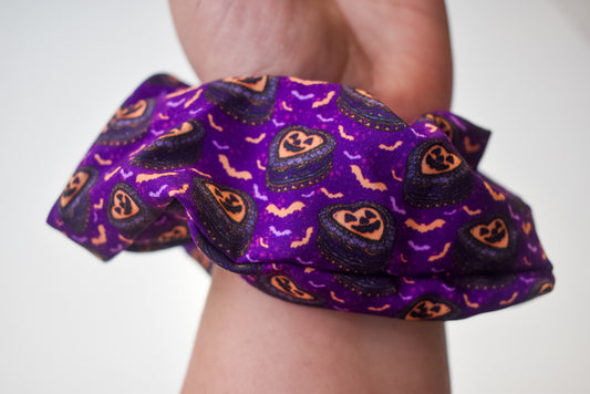 Spooky cakes scrunchie