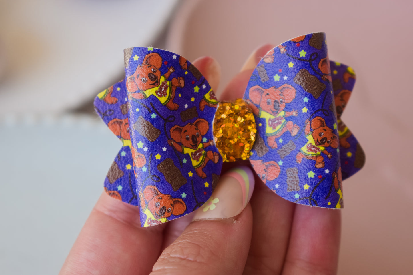 Chocolate petite bow