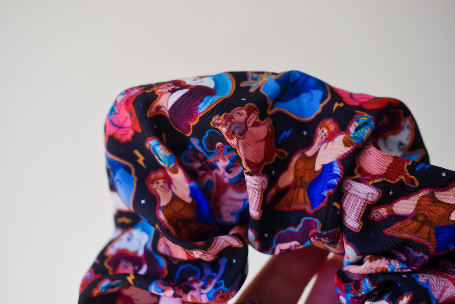 Hunkules scrunchie