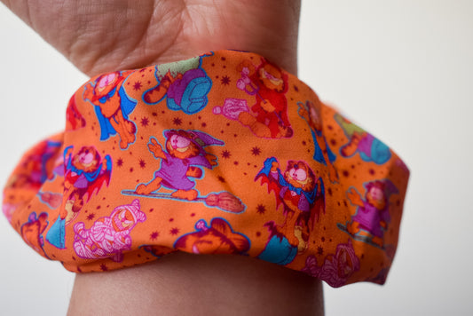 Garfield scrunchie