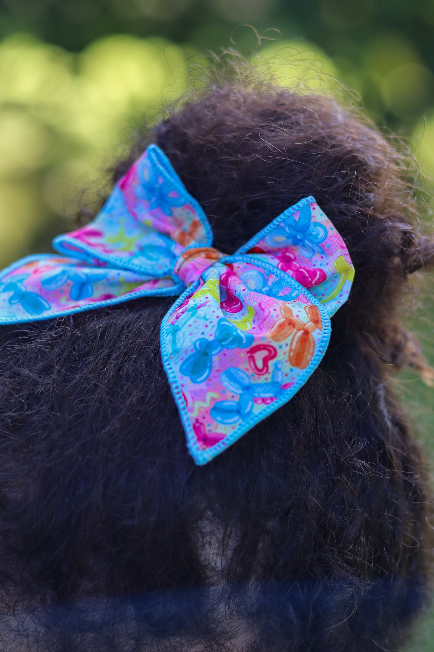 Balloon animal sailor bow