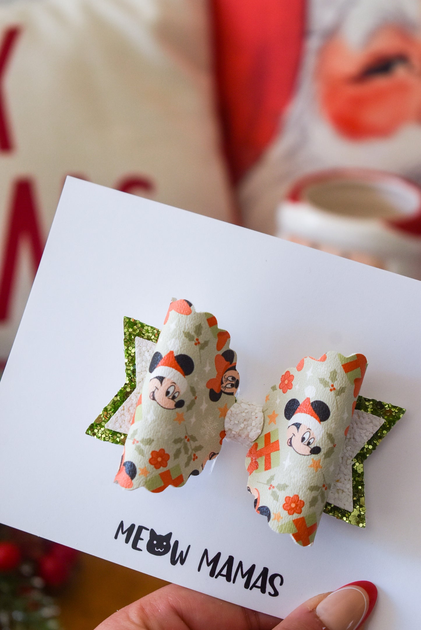 Christmas mouse scallop bow