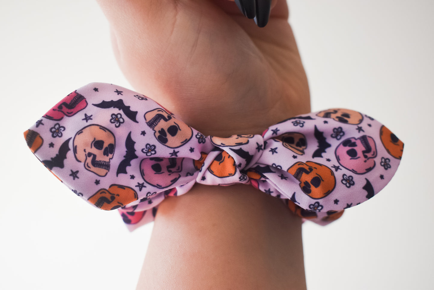 Skulls and bats small twist scrunchie