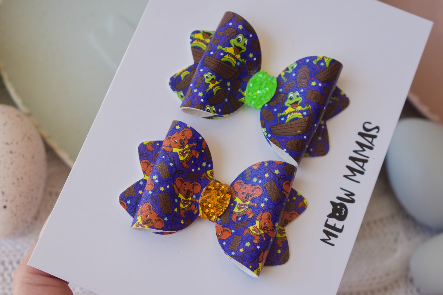 Chocolate petite bow