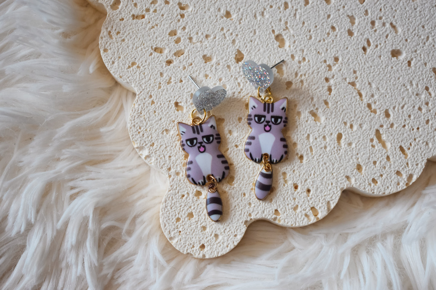 Dangle cat earrings Grey