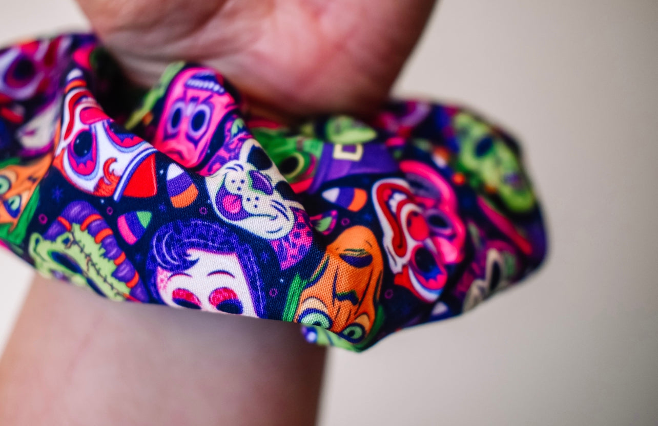 Retro Halloween mask scrunchie
