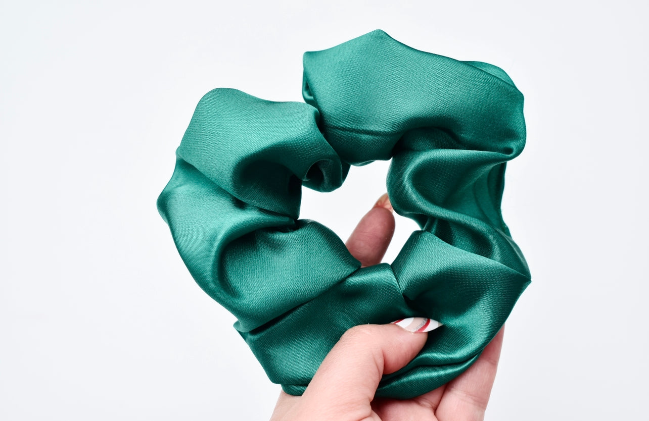 Luxe satin scrunchies Green