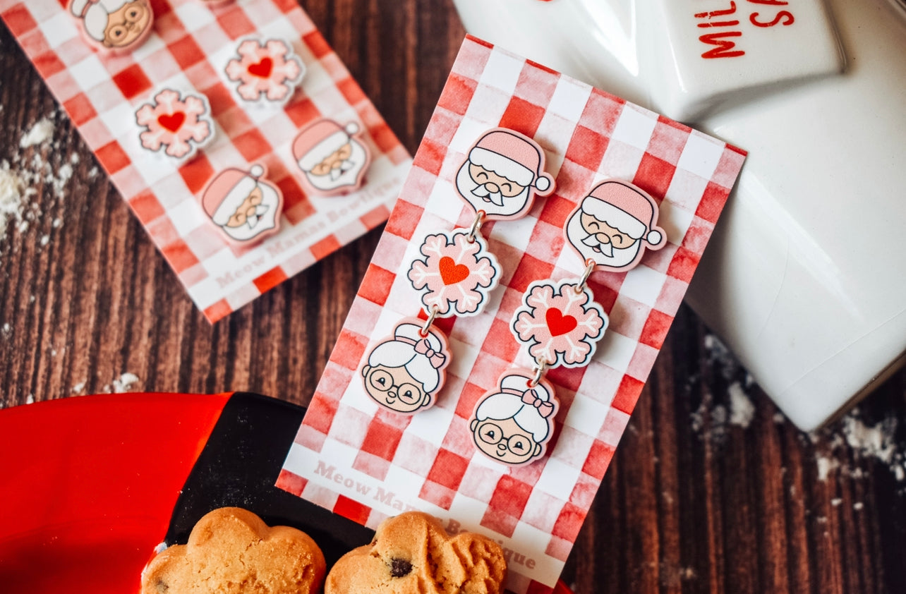 Mr & Mrs Claus dangle earrings