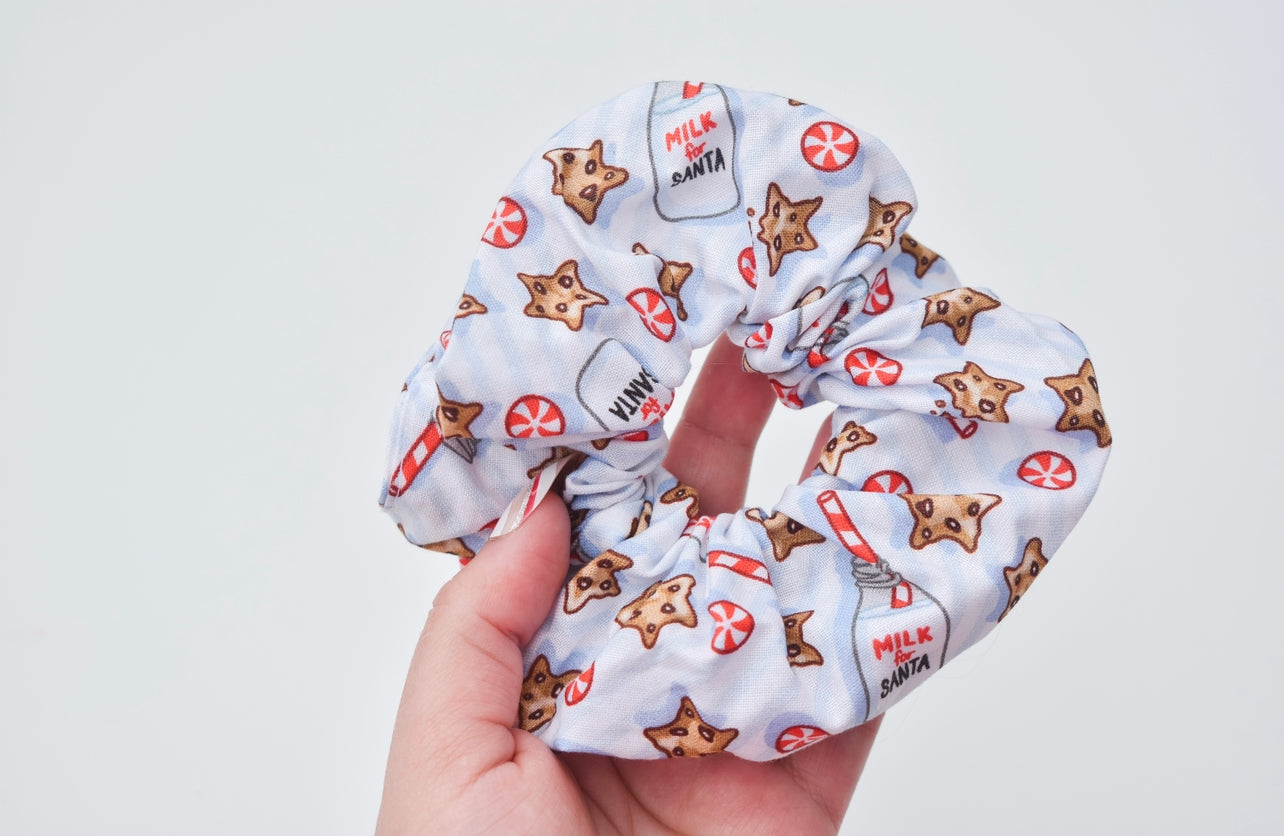 Milk and cookies scrunchie