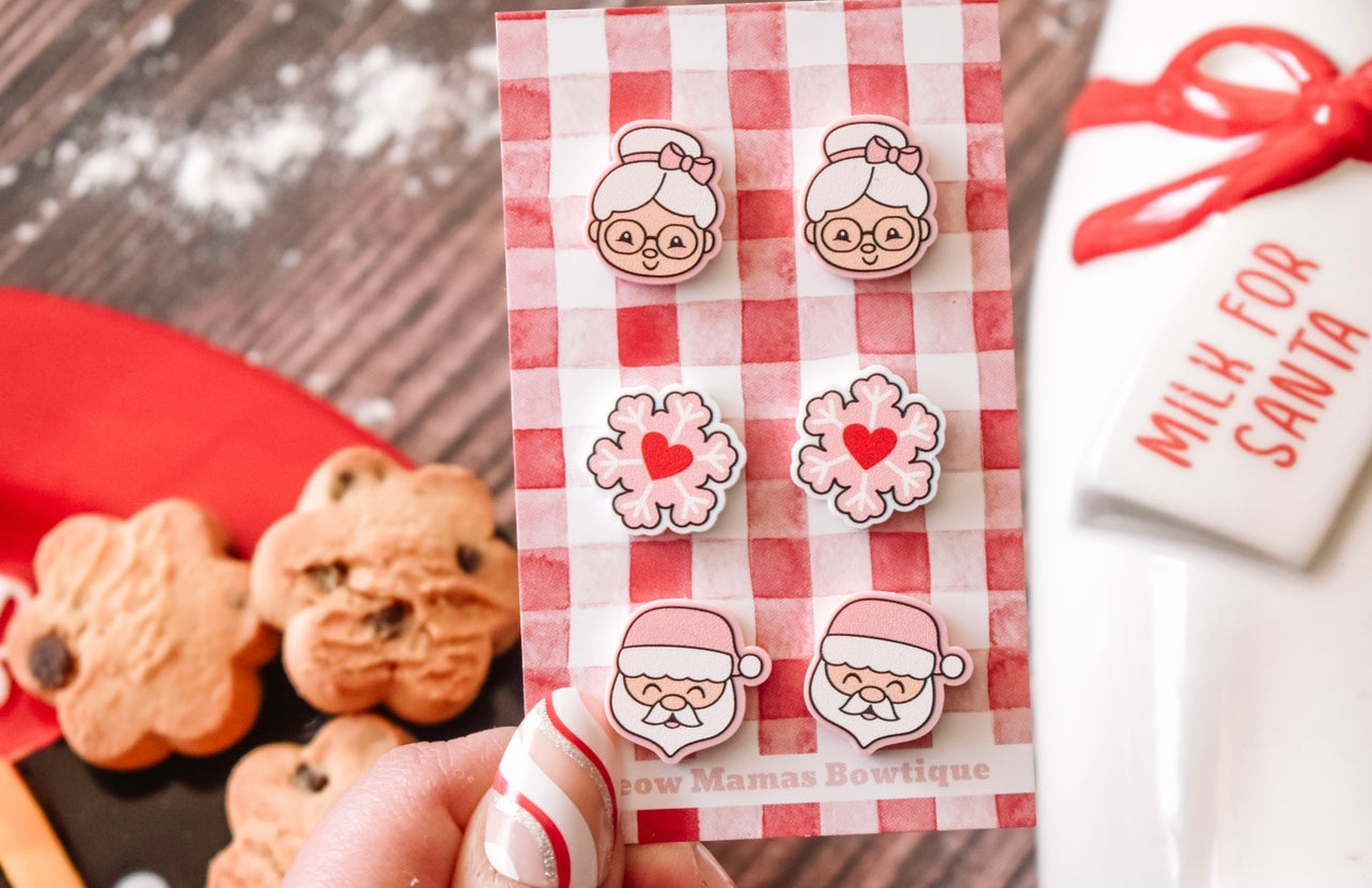 Mr & Mrs Claus stud set
