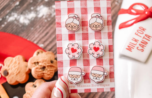 Mr & Mrs Claus stud set