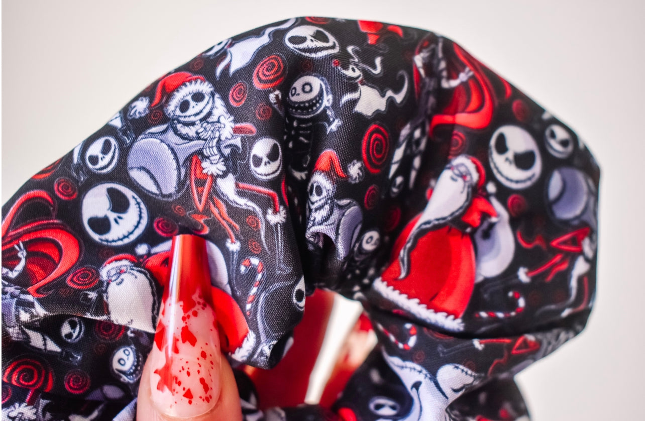 Sandy claws scrunchie