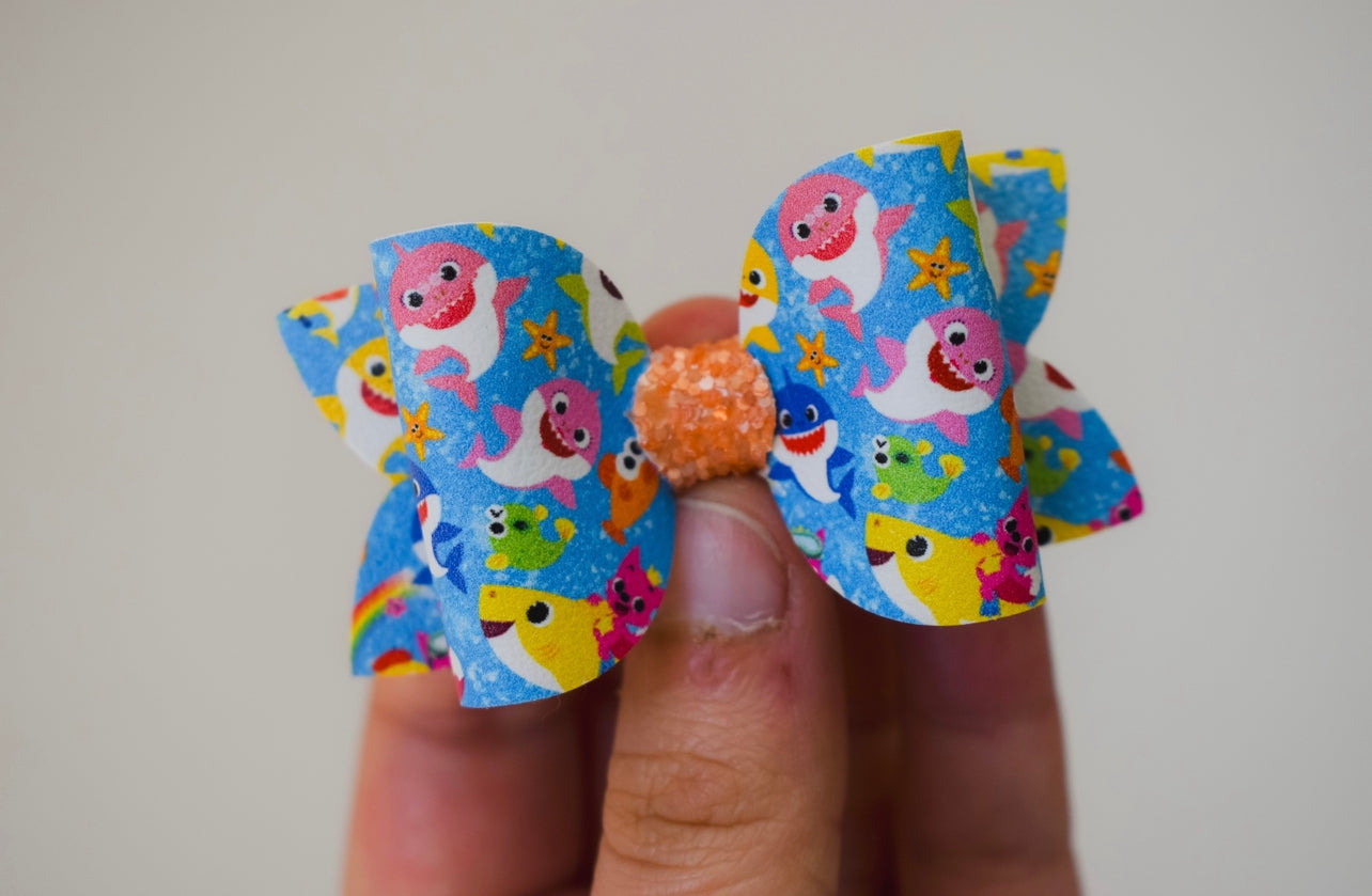 Baby shark petite bow