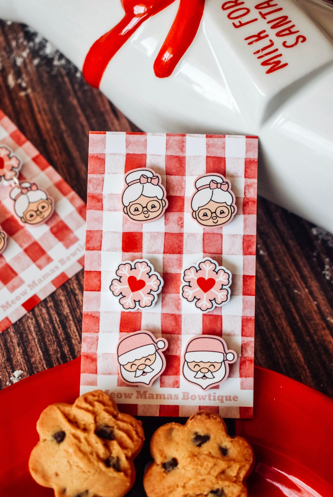 Mr & Mrs Claus stud set