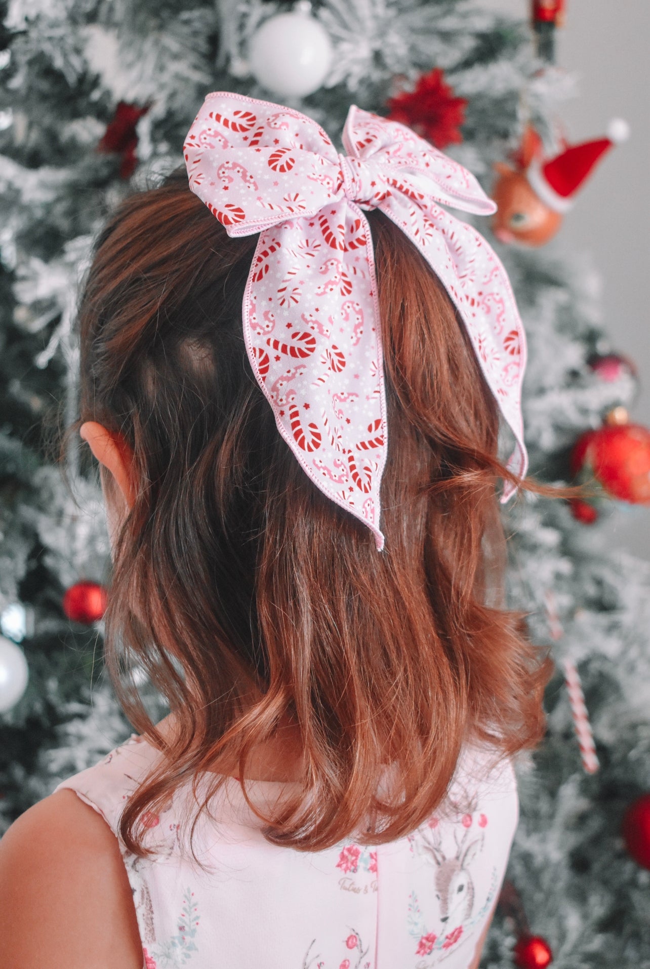 Bubblegum candy cane 5 inch hand tied sailor bow