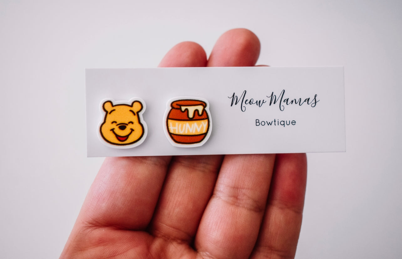 Honey pot bear stud earrings